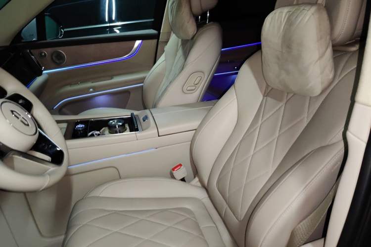 Used Hima AITO M9 2024 Range-Extended Ultra Version 52 kWh 6-Seater Model Left Front Seat