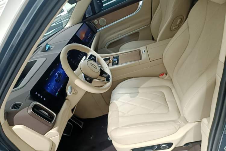 Used Hima AITO M9 2024 Range-Extended Ultra Version 42 kWh 6-Seater Model Left Front Seat