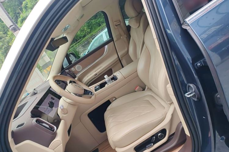 Used Hima AITO M9 2024 Range-Extended Max Edition 42 kWh 6-Seater Version Left Front Seat