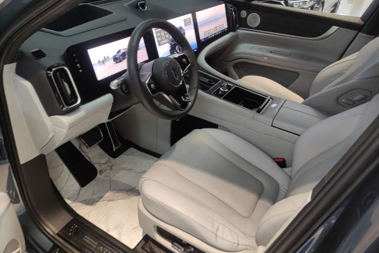 Used Hima AITO M9 2024 Range-Extended Ultra Version 42 kWh 6-Seater Model Left Front Seat