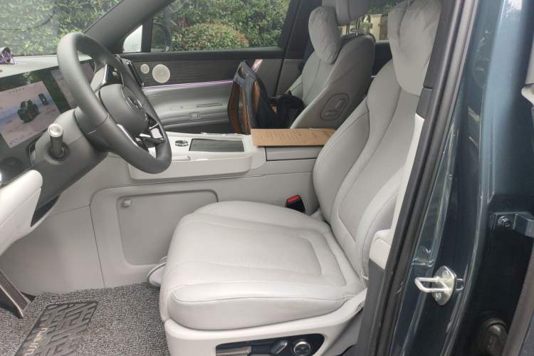 Used Hima AITO M9 2024 Range-Extended Ultra Version 52 kWh 5-Seater Model Left Front Seat