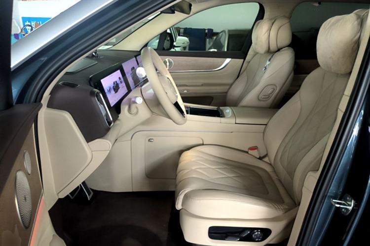 Used Hima AITO M9 2024 Range-Extended Ultra Version 42 kWh 6-Seater Model Left Front Seat