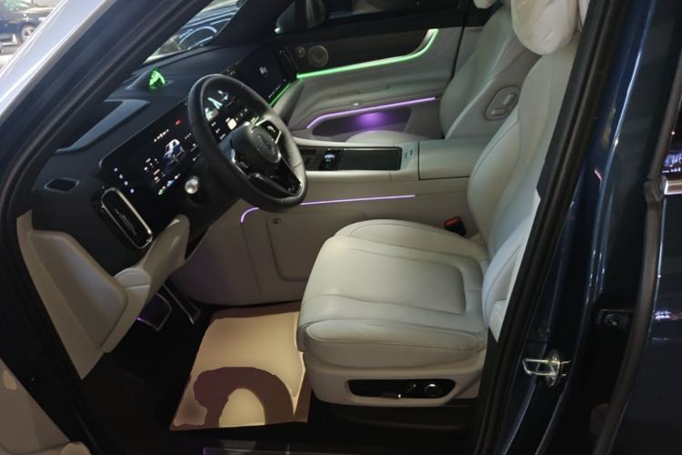 Used Hima AITO M9 2024 Range-Extended Max Edition 42 kWh 6-Seater Version Left Front Seat