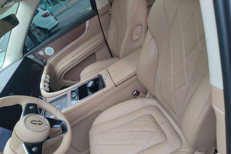 Used Hima AITO M9 2024 Range-Extended Ultra Version 42 kWh 6-Seater Model Left Front Seat
