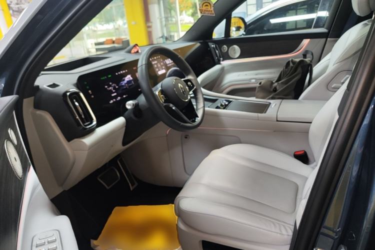Used Hima AITO M9 2024 Range-Extended Ultra Version 42 kWh 6-Seater Model Left Front Seat