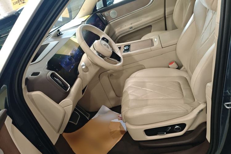 Used Hima AITO M9 2024 Range-Extended Ultra Version 42 kWh 6-Seater Model Left Front Seat
