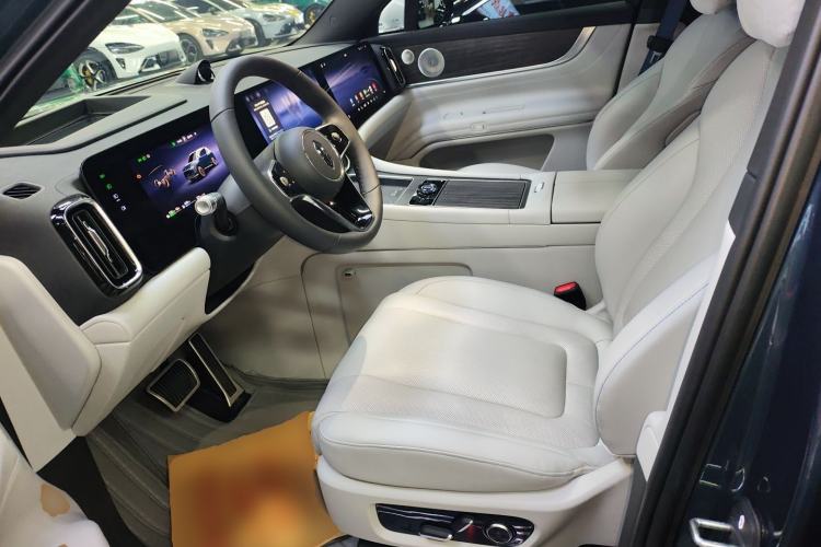 Used Hima AITO M9 2024 Range-Extended Ultra Version 52 kWh 6-Seater Model Left Front Seat