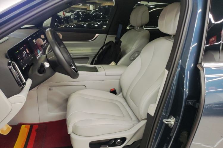 Used Hima AITO M9 2024 Range-Extended Ultra Version 42 kWh 6-Seater Model Left Front Seat