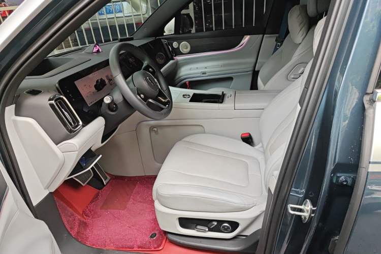 Used Hima AITO M9 2024 All-Electric Max Version 100 kWh 6-Seater Left Front Seat