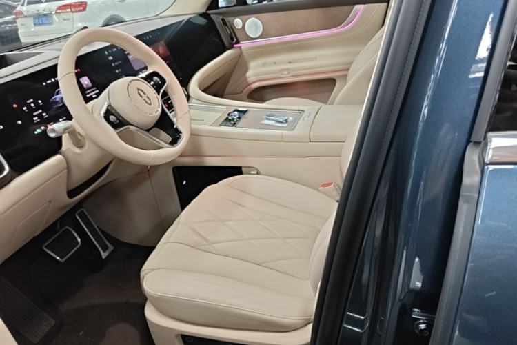 Used Hima AITO M9 2024 Range-Extended Max Edition 42 kWh 6-Seater Version Left Front Seat