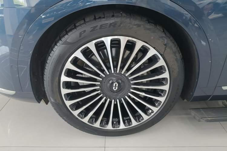 Used Hima AITO M9 2024 Range-Extended Ultra Version 52 kWh 5-Seater Model Left Front Wheel Hub