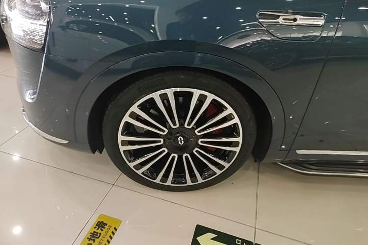 Used Hima AITO M9 2024 Range-Extended Ultra Version 42 kWh 6-Seater Model Left Front Wheel Hub