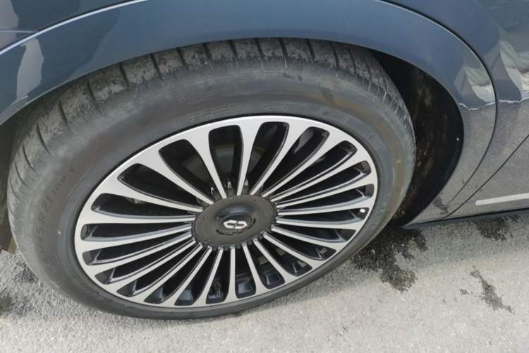 Used Hima AITO M9 2024 Range-Extended Ultra Version 52 kWh 5-Seater Model Left Front Wheel Hub