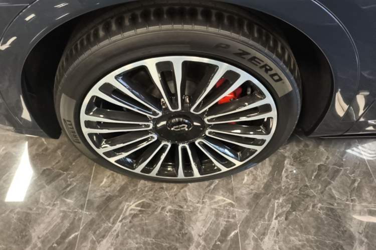 Used Hima AITO M9 2024 Range-Extended Ultra Version 52 kWh 6-Seater Model Left Front Wheel Hub