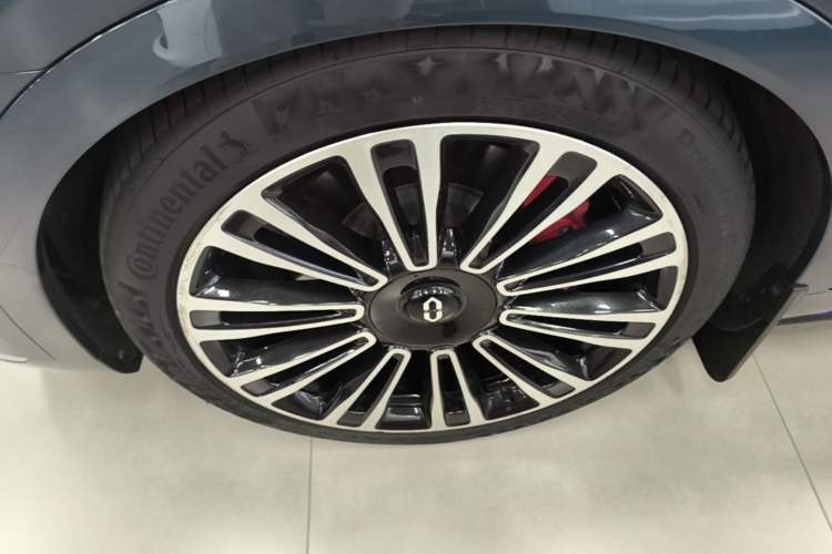 Used Hima AITO M9 2024 Range-Extended Ultra Version 52 kWh 6-Seater Model Left Front Wheel Hub