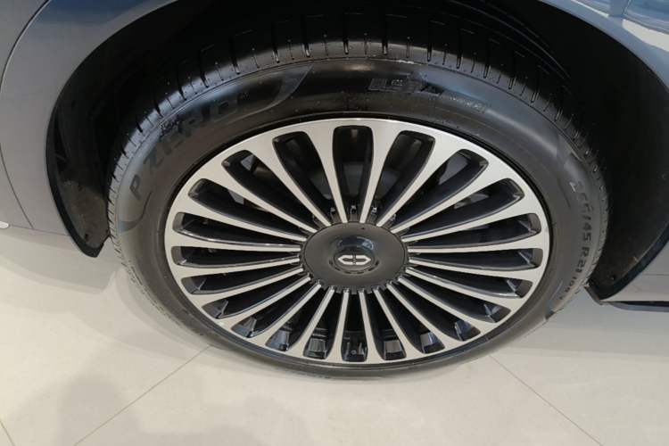 Used Hima AITO M9 2024 Range-Extended Max Edition 52 kWh 5-Seater Version Left Front Wheel Hub