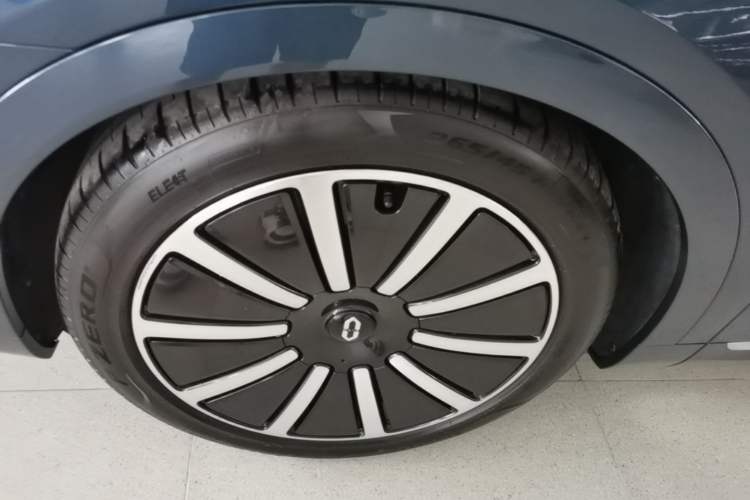Used Hima AITO M9 2024 All-Electric Ultra Version 100 kWh 6-Seater Model Left Front Wheel Hub