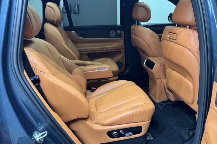 Used Hima AITO M9 2024 Range-Extended Max Edition 42 kWh 6-Seater Version Left Rear Seat
