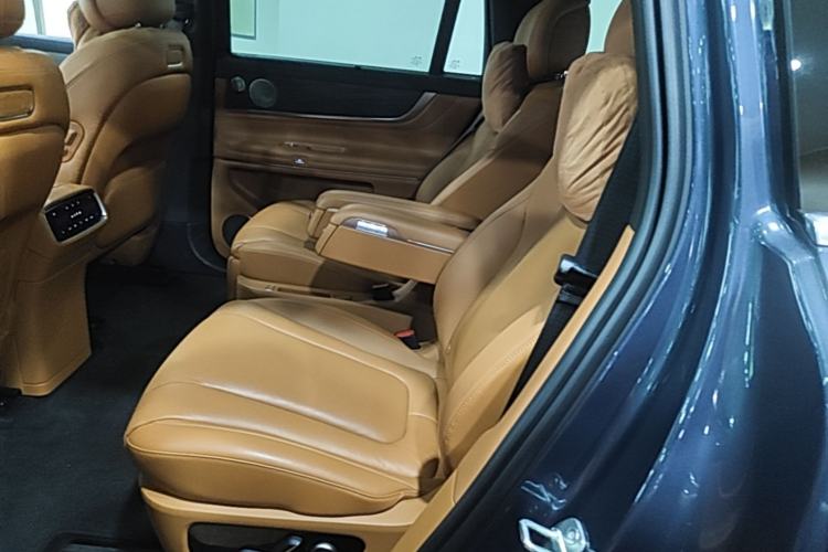 Used Hima AITO M9 2024 Range-Extended Ultra Version 42 kWh 6-Seater Model Left Rear Seat