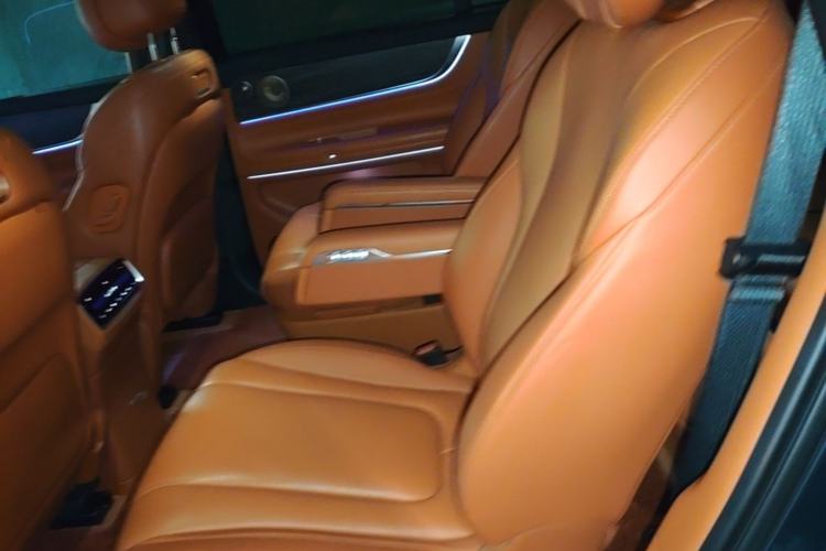 Used Hima AITO M9 2024 Range-Extended Max Edition 42 kWh 6-Seater Version Left Rear Seat
