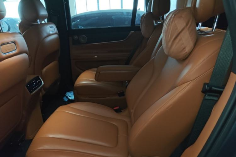 Used Hima AITO M9 2024 Range-Extended Ultra Version 42 kWh 6-Seater Model Left Rear Seat