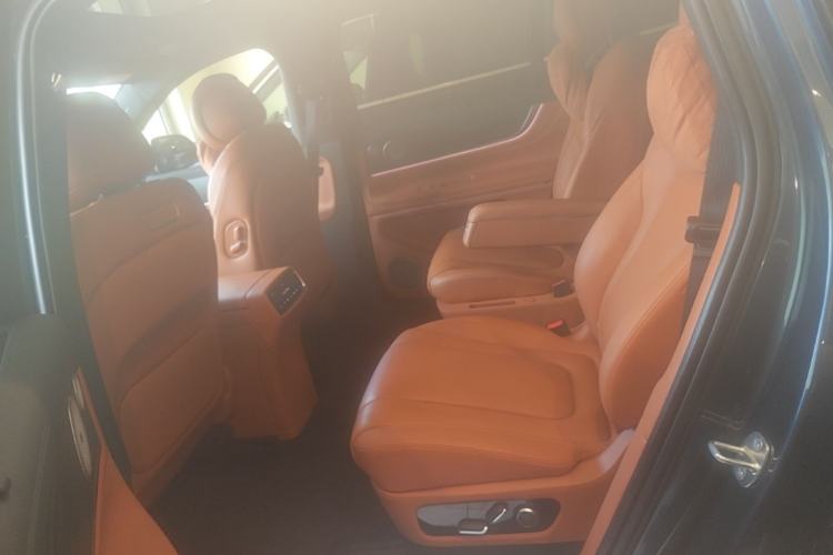 Used Hima AITO M9 2024 Range-Extended Max Edition 42 kWh 6-Seater Version Left Rear Seat
