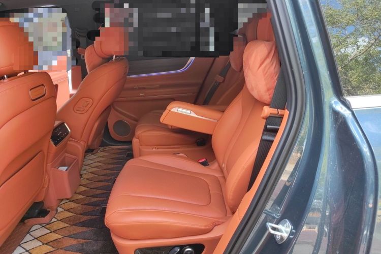 Used Hima AITO M9 2024 Range-Extended Ultra Version 42 kWh 6-Seater Model Left Rear Seat