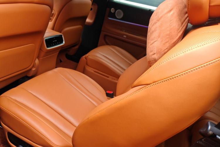 Used Hima AITO M9 2024 Range-Extended Max Edition 42 kWh 6-Seater Version Left Rear Seat