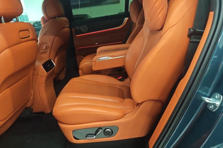 Used Hima AITO M9 2024 Range-Extended Ultra Version 42 kWh 6-Seater Model Left Rear Seat