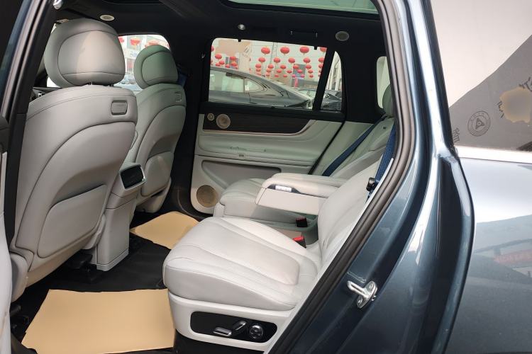 Used Hima AITO M9 2024 Range-Extended Ultra Version 42 kWh 6-Seater Model Left Rear Seat