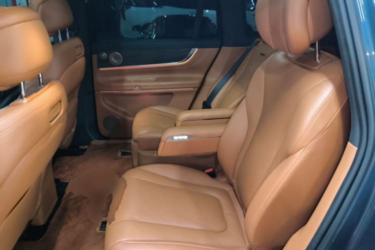 Used Hima AITO M9 2024 Range-Extended Ultra Version 42 kWh 6-Seater Model Left Rear Seat