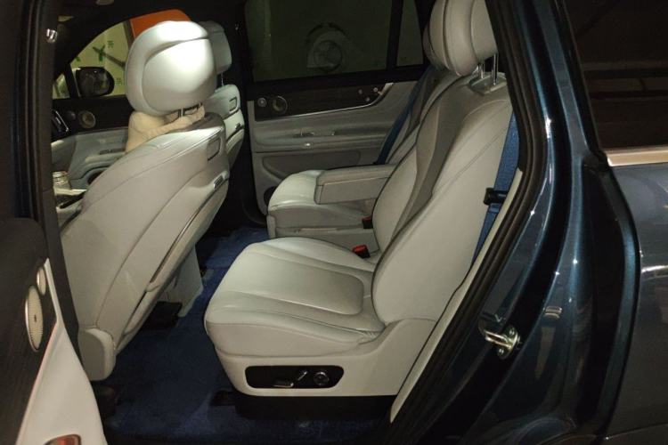 Used Hima AITO M9 2024 Range-Extended Ultra Version 42 kWh 6-Seater Model Left Rear Seat
