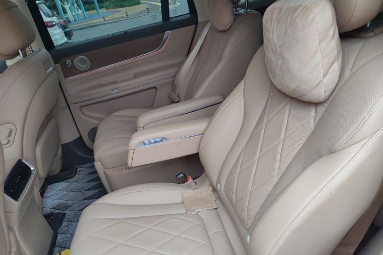 Used Hima AITO M9 2024 Range-Extended Ultra Version 42 kWh 6-Seater Model Left Rear Seat