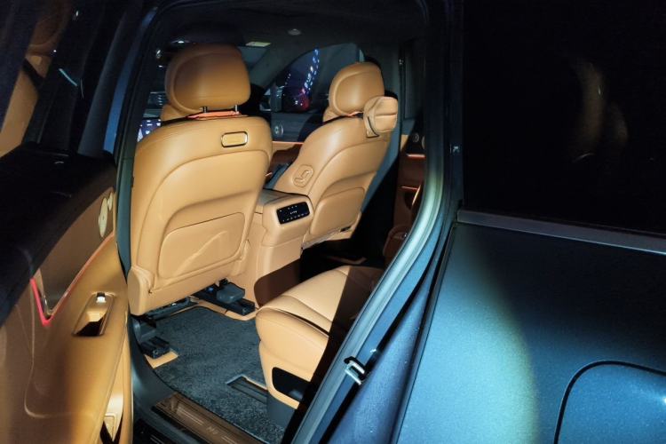 Used Hima AITO M9 2024 Range-Extended Ultra Version 42 kWh 6-Seater Model Left Rear Seat