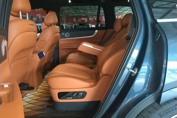 Used Hima AITO M9 2024 Range-Extended Ultra Version 42 kWh 6-Seater Model Left Rear Seat