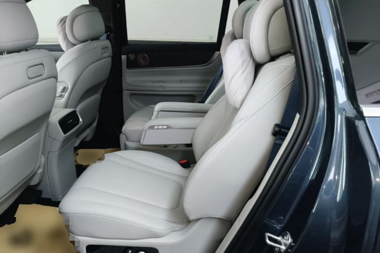 Used Hima AITO M9 2024 Range-Extended Ultra Version 42 kWh 6-Seater Model Left Rear Seat