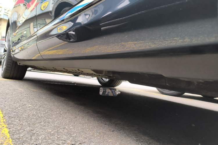 Used Hima AITO M9 2024 Range-Extended Ultra Version 42 kWh 6-Seater Model Left Side Sill