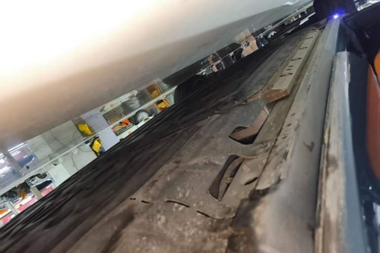 Used Hima AITO M9 2024 Range-Extended Ultra Version 42 kWh 6-Seater Model Left Side Sill