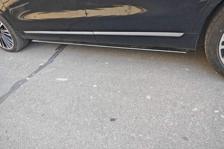Used Hima AITO M9 2024 Range-Extended Ultra Version 42 kWh 6-Seater Model Left Side Sill