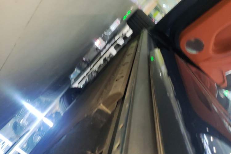 Used Hima AITO M9 2024 Range-Extended Max Edition 42 kWh 6-Seater Version Left Side Sill