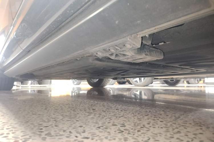 Used Hima AITO M9 2024 Range-Extended Ultra Version 42 kWh 6-Seater Model Left Side Sill