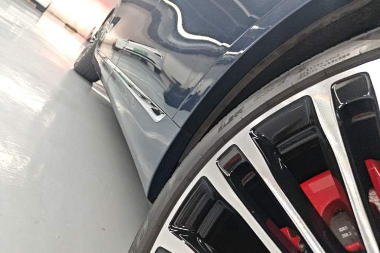 Used Hima AITO M9 2024 Range-Extended Ultra Version 42 kWh 6-Seater Model Left Side Sill