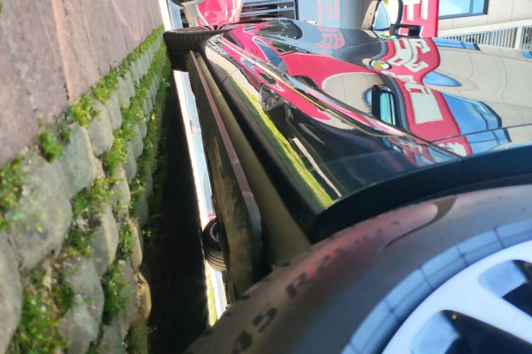Used Hima AITO M9 2024 Range-Extended Ultra Version 42 kWh 6-Seater Model Left Side Sill