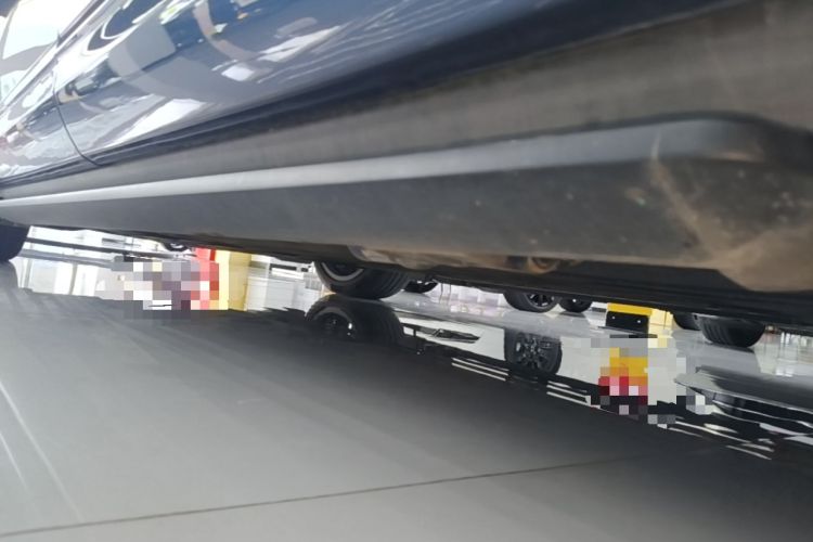 Used Hima AITO M9 2024 Range-Extended Ultra Version 52 kWh 5-Seater Model Left Side Sill