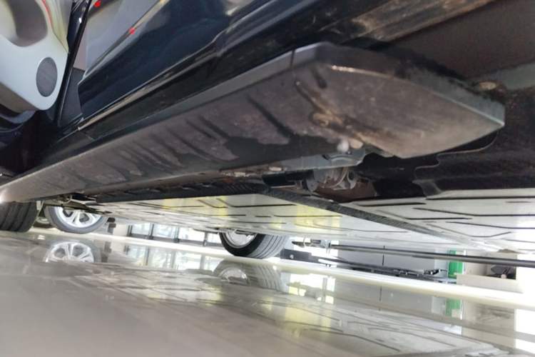 Used Hima AITO M9 2024 Range-Extended Ultra Version 42 kWh 6-Seater Model Left Side Sill