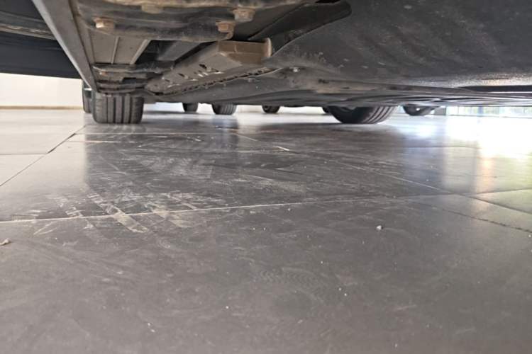 Used Hima AITO M9 2024 Range-Extended Ultra Version 42 kWh 6-Seater Model Left Side Sill