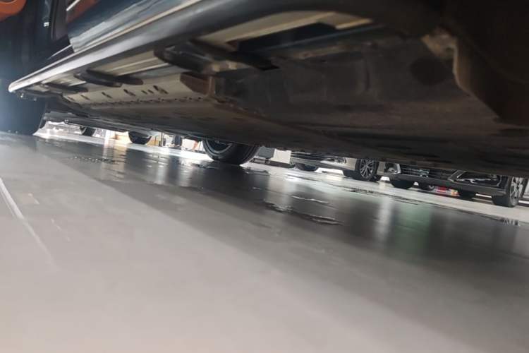 Used Hima AITO M9 2024 Range-Extended Ultra Version 42 kWh 6-Seater Model Left Side Sill