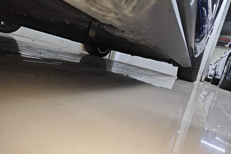 Used Hima AITO M9 2024 Range-Extended Ultra Version 52 kWh 6-Seater Model Left Side Sill
