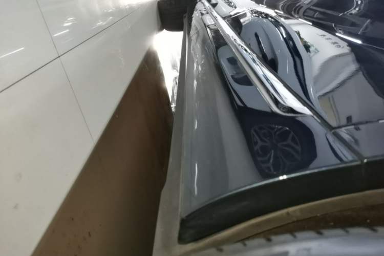 Used Hima AITO M9 2024 Range-Extended Ultra Version 52 kWh 6-Seater Model Left Side Sill