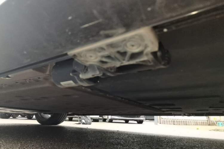 Used Hima AITO M9 2024 Range-Extended Ultra Version 42 kWh 6-Seater Model Left Side Sill